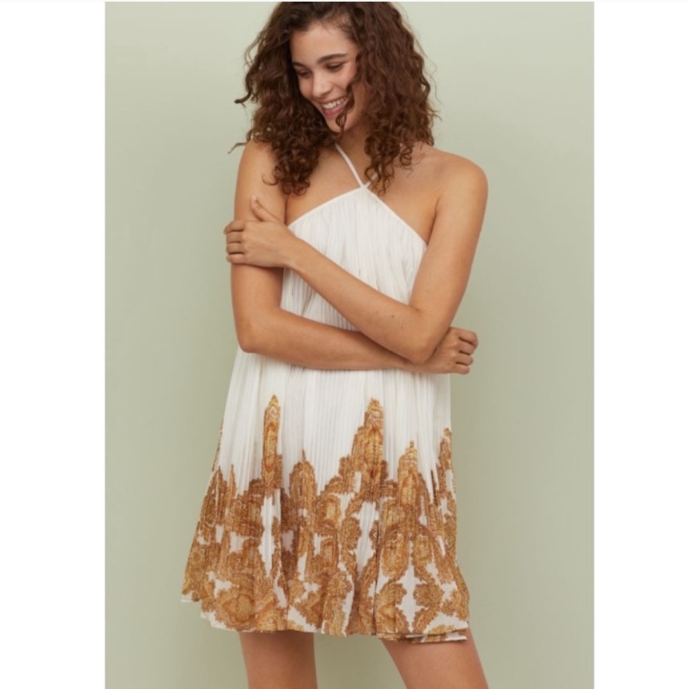 H&M bloggers favorite dress size Large